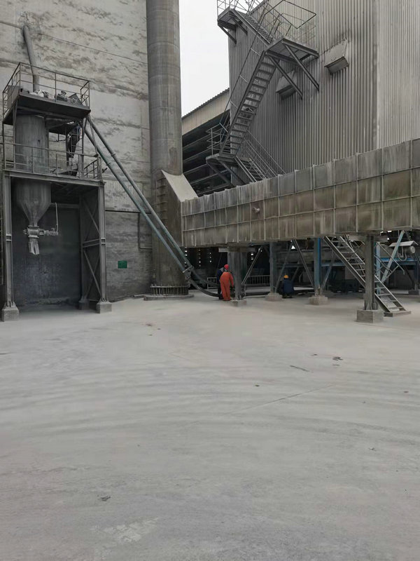 管鏈輸送機(jī)