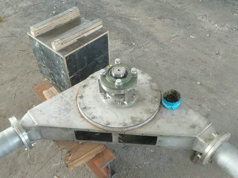 管鏈輸送機(jī)轉(zhuǎn)彎機(jī)構(gòu)